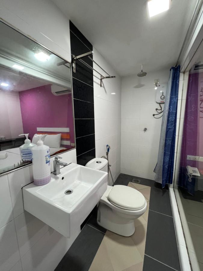 Red Orange Hotel Klang - 5 Min To Klang Town Екстер'єр фото