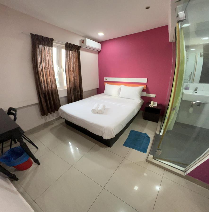 Red Orange Hotel Klang - 5 Min To Klang Town Екстер'єр фото