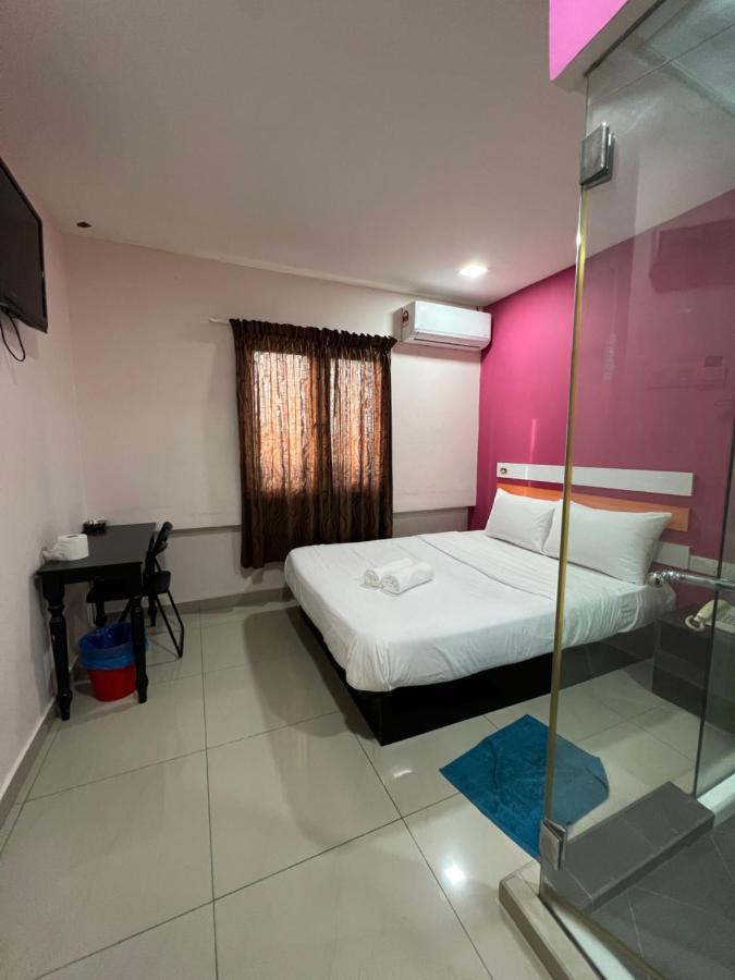 Red Orange Hotel Klang - 5 Min To Klang Town Екстер'єр фото