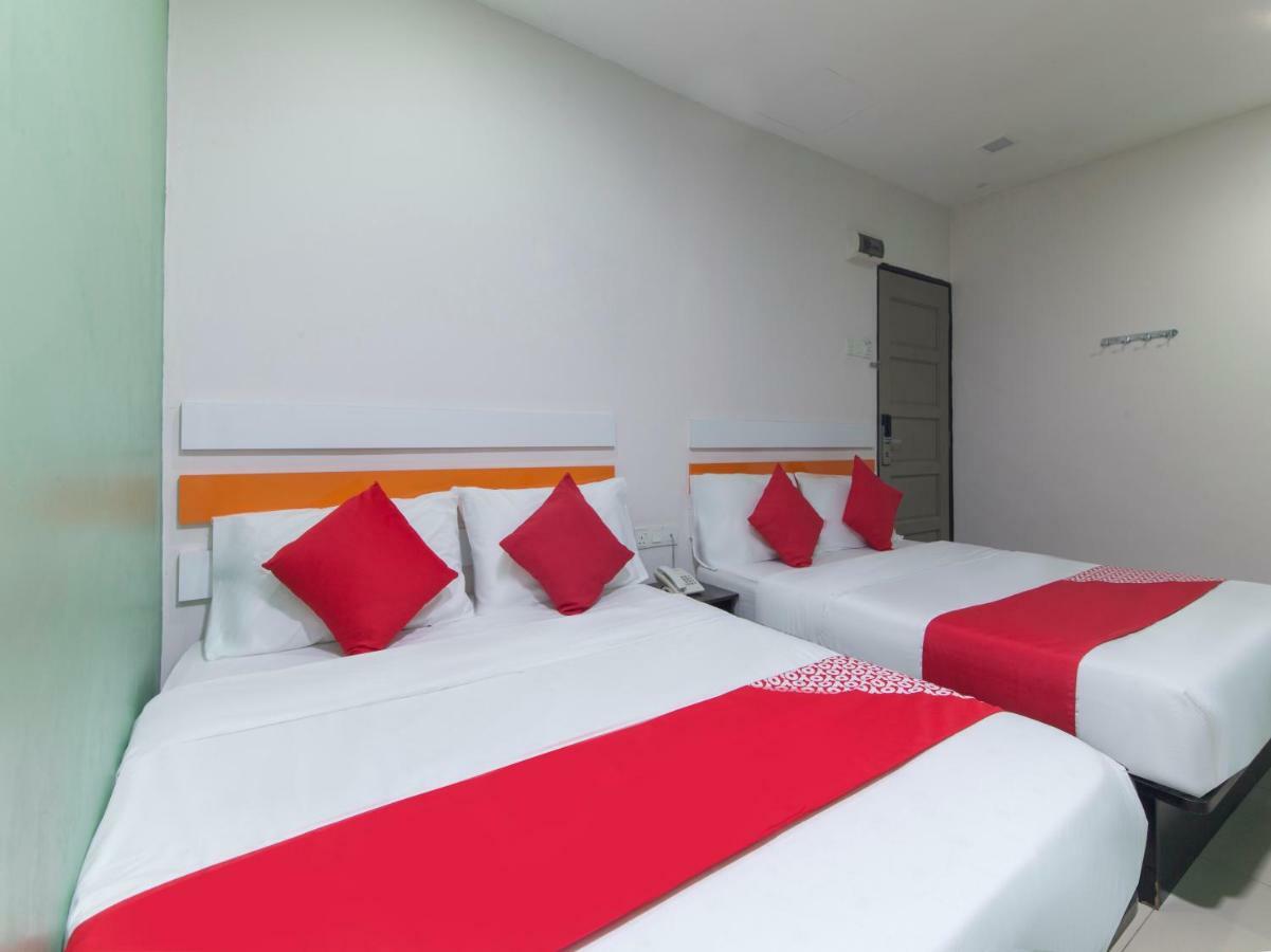 Red Orange Hotel Klang - 5 Min To Klang Town Екстер'єр фото