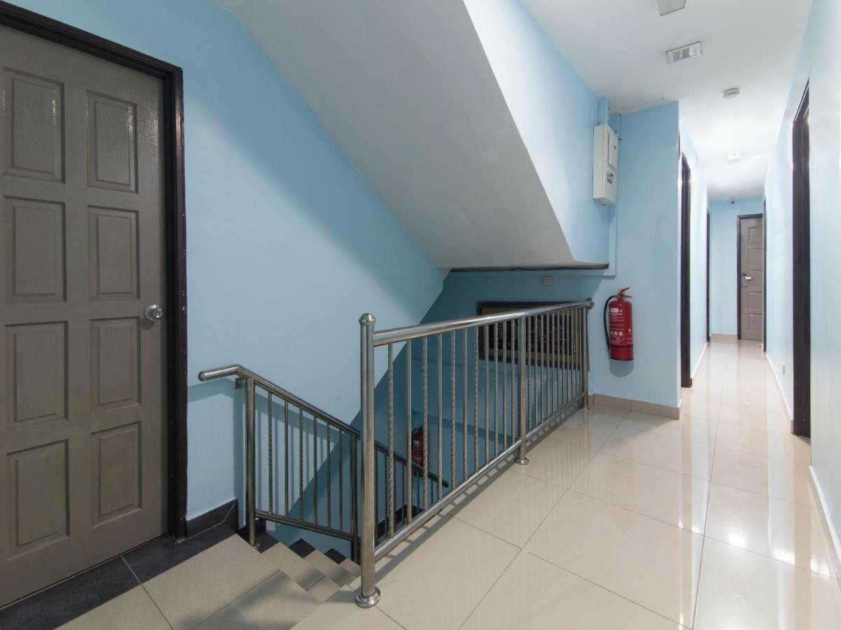Red Orange Hotel Klang - 5 Min To Klang Town Екстер'єр фото